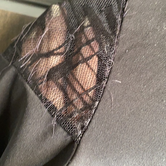 Halston black mock neck long sleeve tee with see through mesh shoulders - Picture 4 of 6